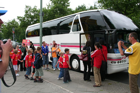 Fahrt mit dem VIP Bus zum Stadion