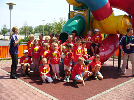 Unser Team der Eskorten Kinder bei diesem Spiel