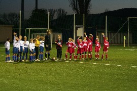 Flutlichtspiel auf Kunstrasen