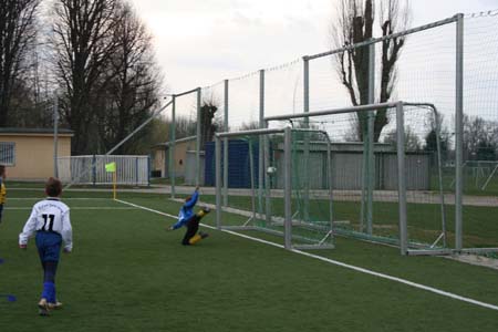 der ball zappelt im Netz 0-1.jpg